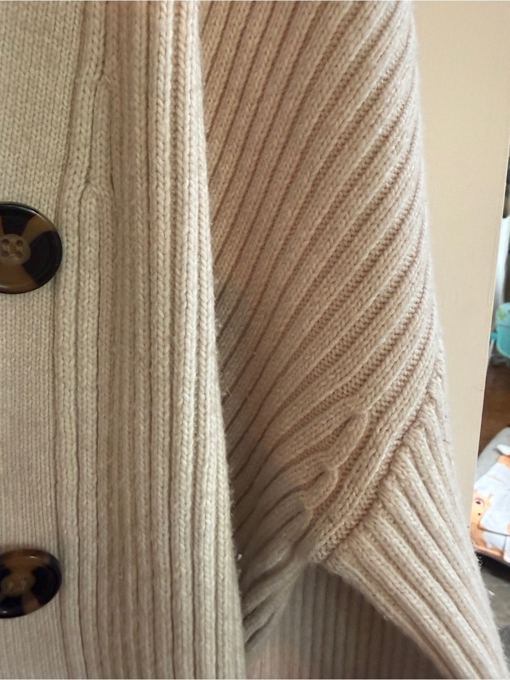 H&M Women’s Cream Ribbed Button-Front Cardigan Sweater - Picture 5 of 9